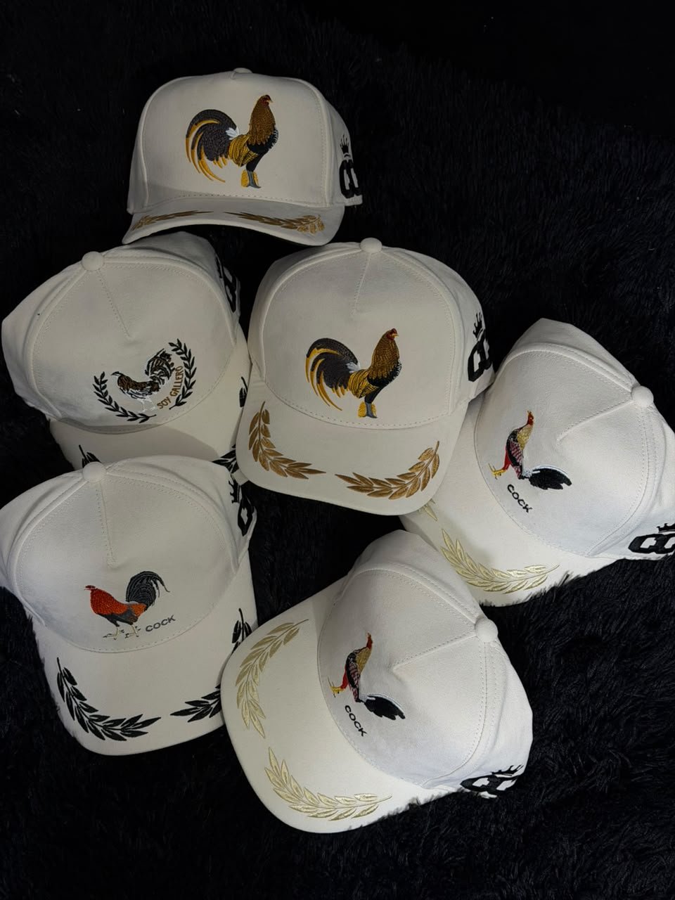Astro Soy Gallero Fighting Rooster Laurel